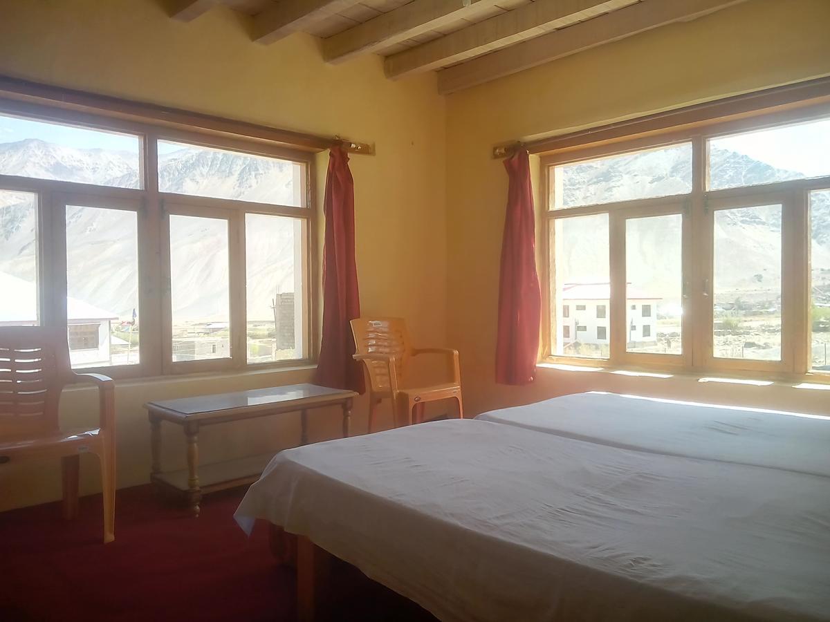 Hotel Rigyal Padam Esterno foto